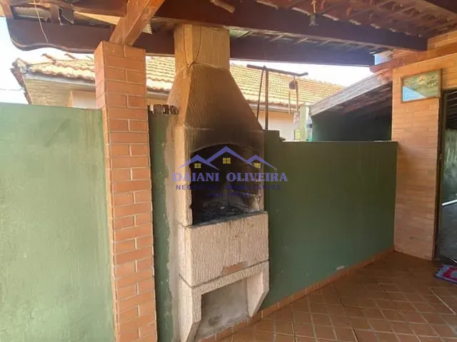 Casa com 525m² 3 quartos e 2 banheiros, à venda, no bairro CENTRO em Cambará