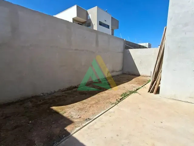 Casa com 300m² 4 quartos e 2 banheiros, à venda, no bairro Residencial do Bosque em Mogi Mirim