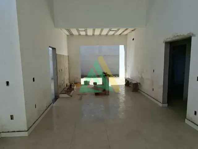 Casa com 300m² 4 quartos e 2 banheiros, à venda, no bairro Residencial do Bosque em Mogi Mirim