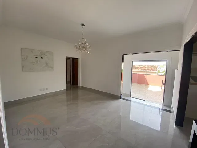 Casa com 267m² 4 quartos e 2 banheiros, à venda, no bairro Ideal em Ipatinga
