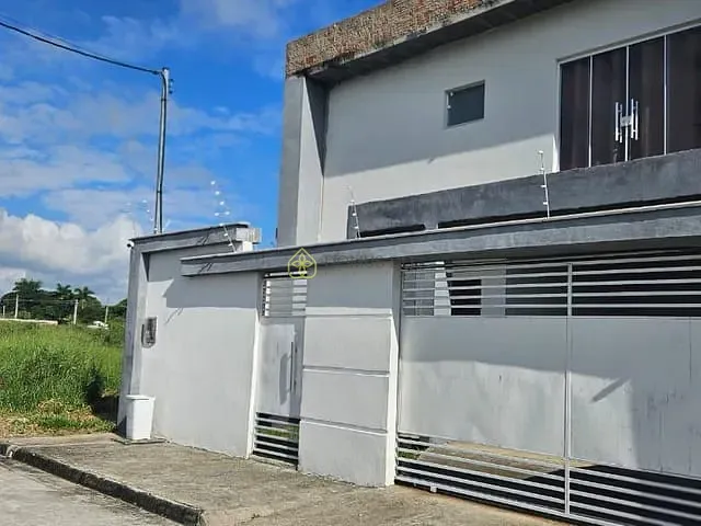 Casa com 240m² 3 quartos e 2 banheiros, à venda, no bairro Centro em Porto Real
