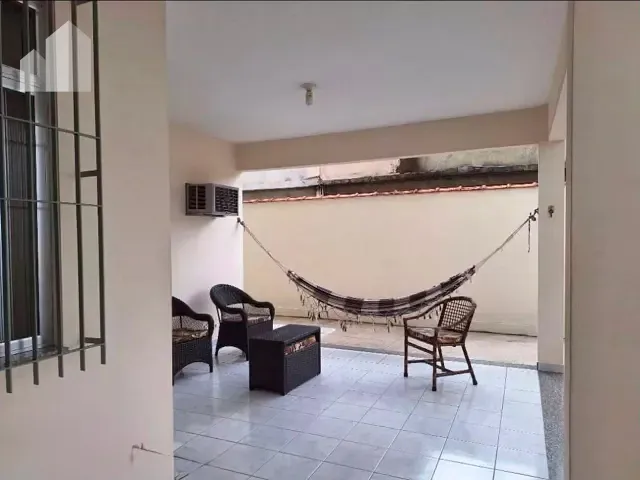 Casa 4 quartos e 2 banheiros, à venda, no bairro Vila Operária em Nova Iguaçu