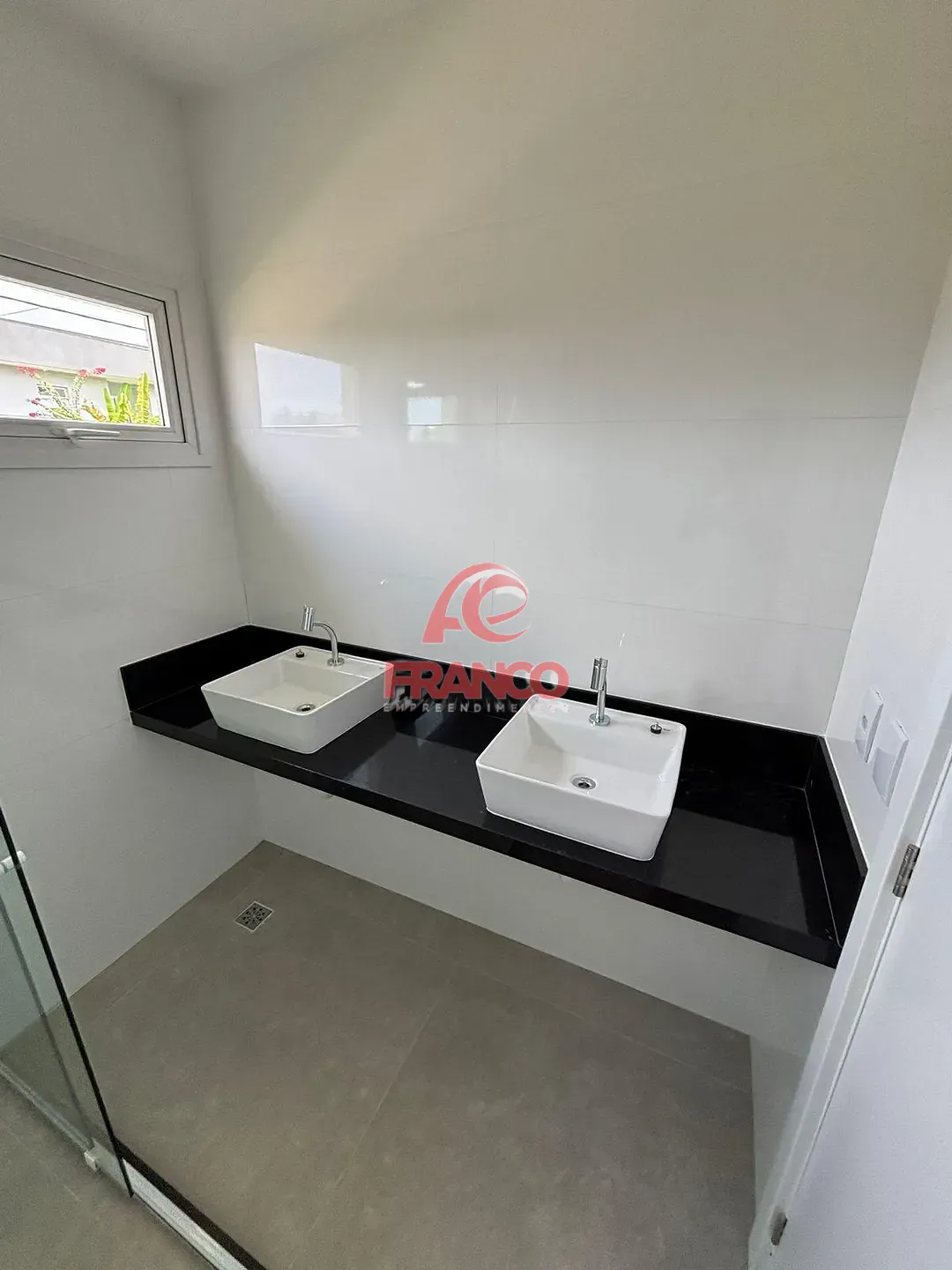 Casa, 3 quartos, 289 m² - Foto 17