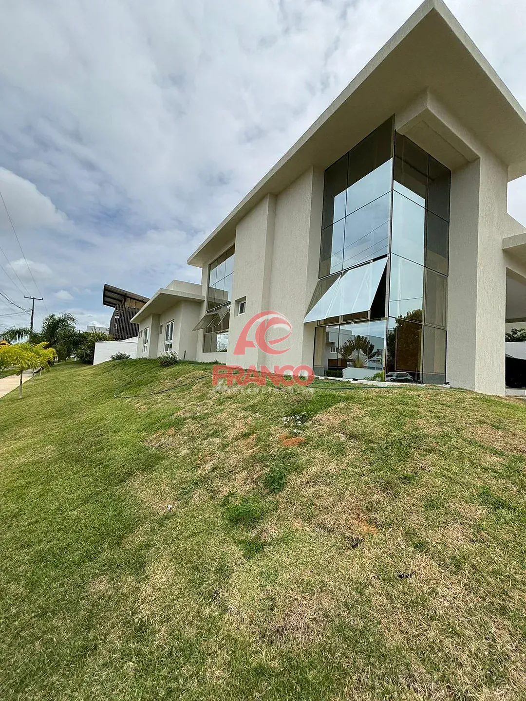 Casa, 3 quartos, 289 m² - Foto 3