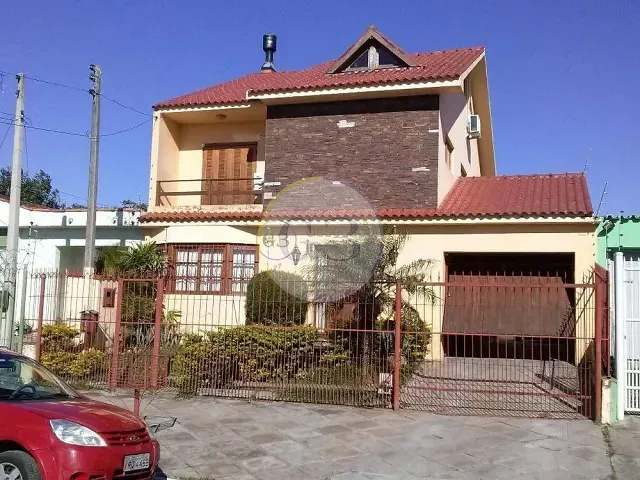 Casa 3 quartos e 4 banheiros, à venda, no bairro Areal em Pelotas