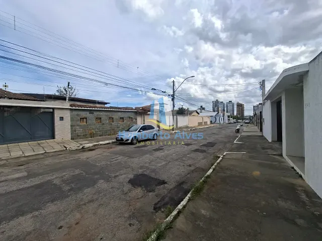 Casa com 253m² 3 quartos e 2 banheiros, à venda, no bairro Recreio em Vitória da Conquista