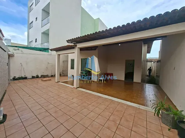 Casa com 253m² 3 quartos e 2 banheiros, à venda, no bairro Recreio em Vitória da Conquista
