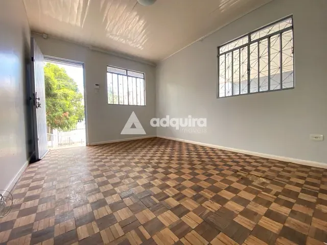 Casa com 230m² 2 quartos e 1 banheiro, à venda, no bairro Centro em Ponta Grossa