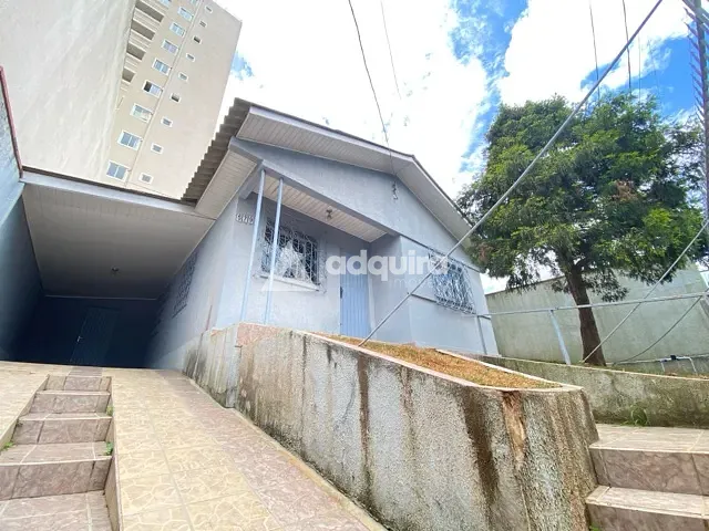 Casa com 230m² 2 quartos e 1 banheiro, à venda, no bairro Centro em Ponta Grossa