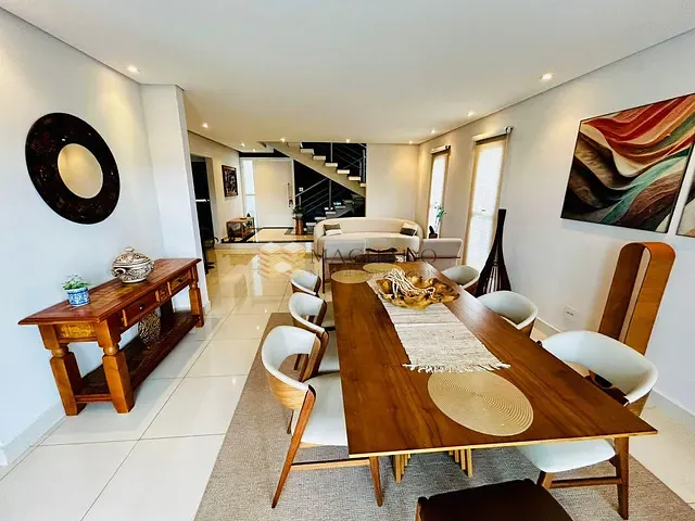 Casa com 410m² 4 quartos e 5 banheiros, à venda, no bairro Engordadouro em Jundiaí