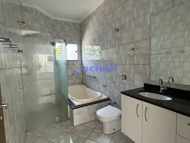 Casa 4 quartos e 3 banheiros, à venda, no bairro Vila Aurora I em Rondonópolis