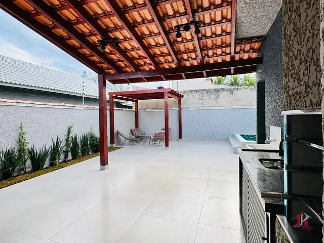 Casa 3 quartos e 2 banheiros, à venda, no bairro Bopiranga em Itanhaém