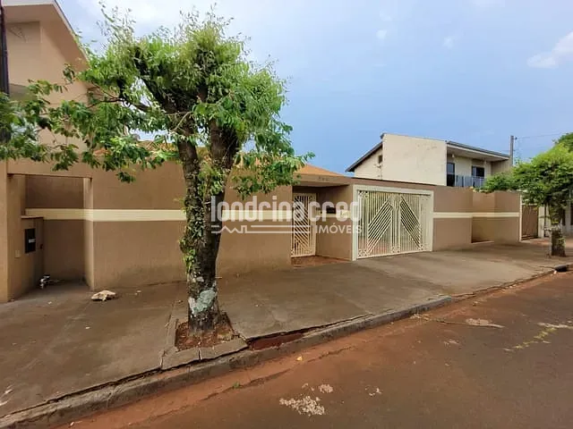 Casa com 500m² 4 quartos e 4 banheiros, à venda, no bairro Jardim Pérola em Londrina