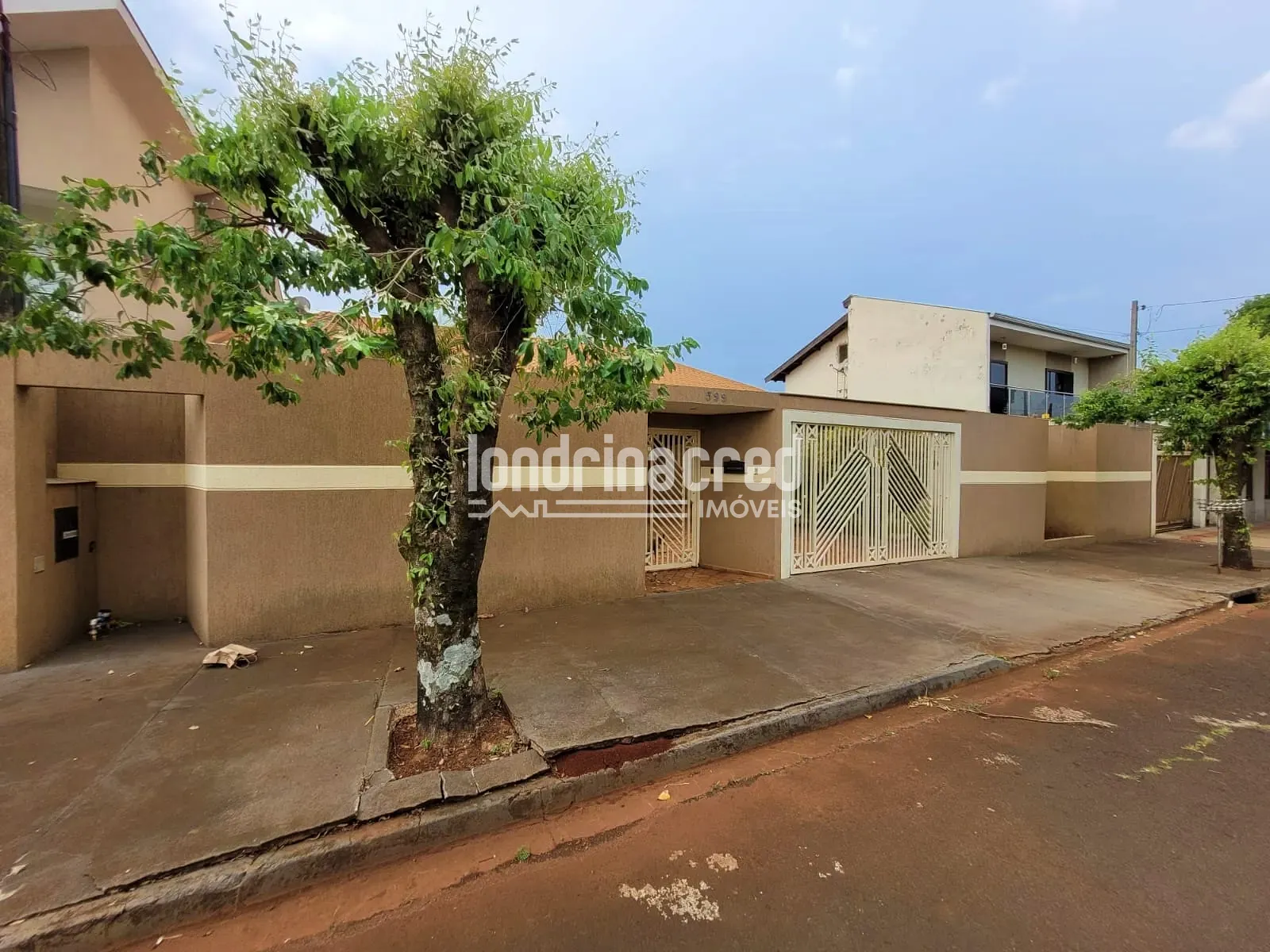 Casa, 4 quartos, 260 m² - Foto 1