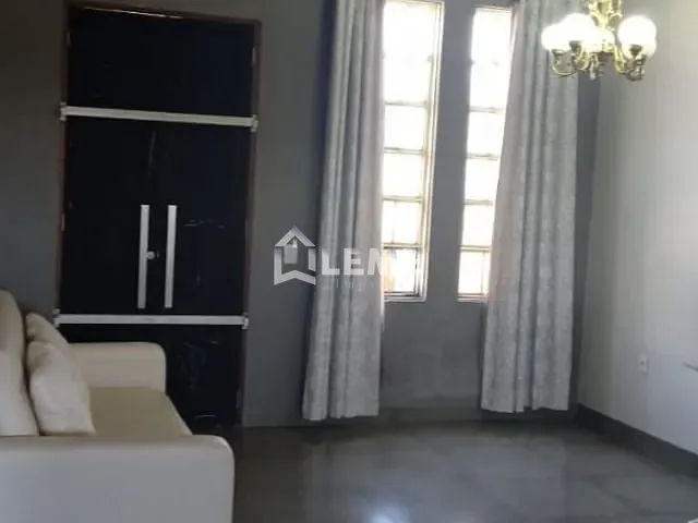 Casa com 250m² 1 quarto e 1 banheiro, à venda, no bairro Residencial Mais Parque Mococa em Mococa