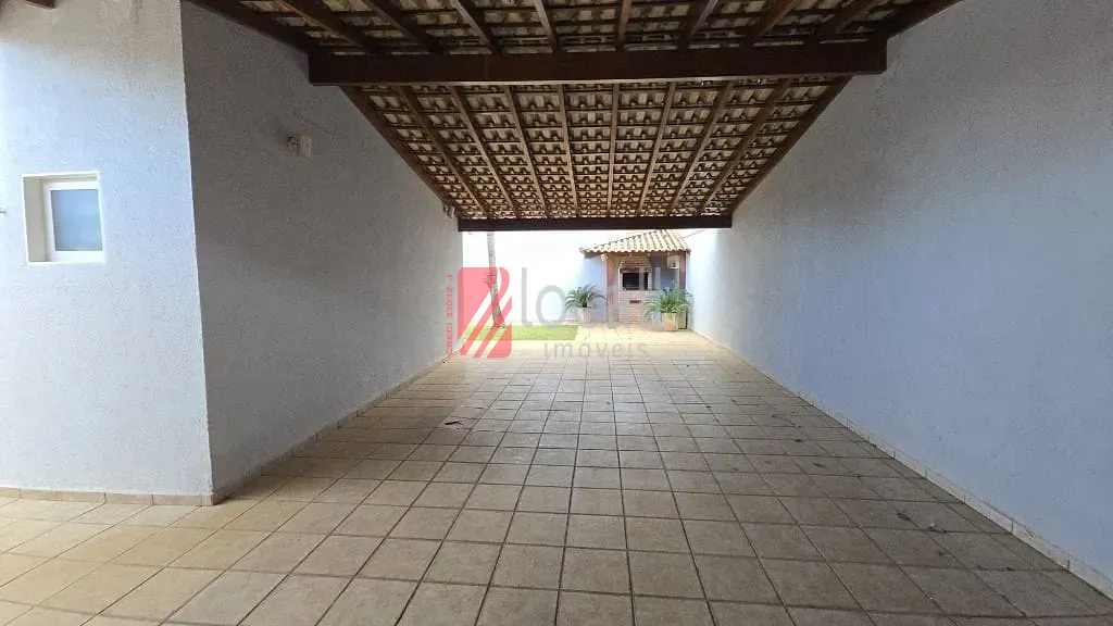 Casa com 3 quartos à venda, 300m² — foto 31 de 32