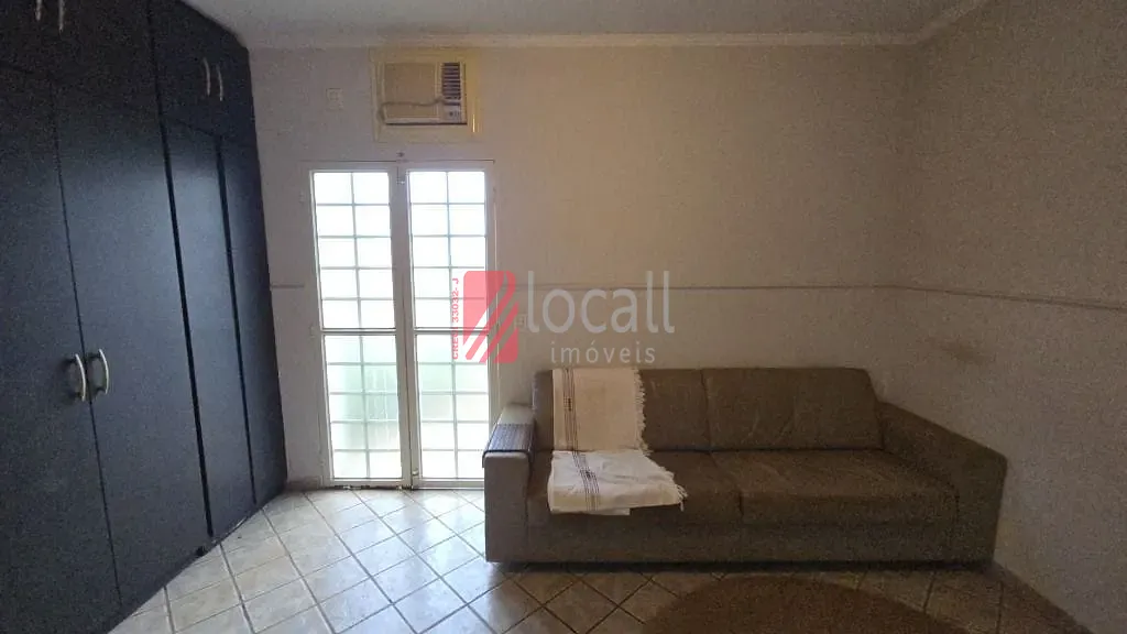 Casa com 3 quartos à venda, 300m² — foto 9 de 32