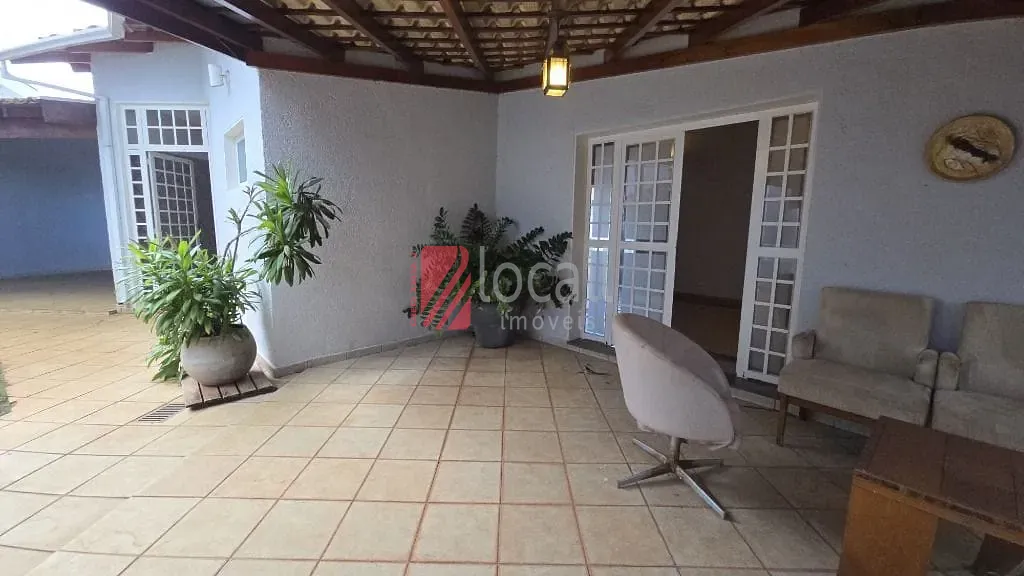 Casa com 3 quartos à venda, 300m² — foto 24 de 32