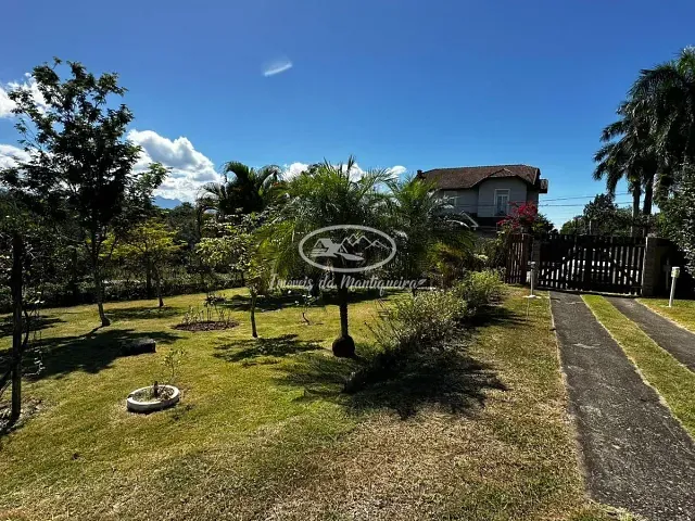 Casa 2 quartos e 2 banheiros, para alugar, no bairro Jardim Martinelli (Penedo) em Itatiaia