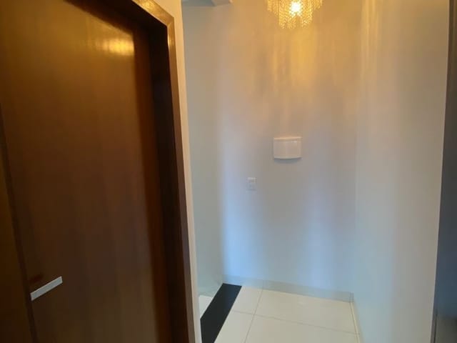 Casa com 180m² 3 quartos e 1 banheiro, à venda, no bairro Residencial Deville em Sinop
