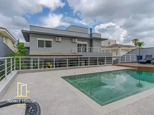 Casa com 600m² 4 quartos e 5 banheiros, à venda, no bairro Centro em Vinhedo