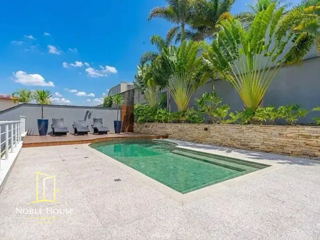 Casa com 600m² 4 quartos e 5 banheiros, à venda, no bairro Centro em Vinhedo