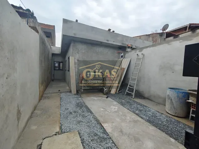 Casa com 125m² 3 quartos e 2 banheiros, à venda, no bairro Jardim Santa Lúcia em Suzano