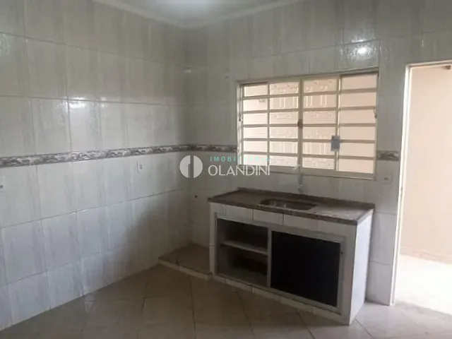 Casa com 80m² 2 quartos e 1 banheiro, para alugar, no bairro Jardim Blumenau em Artur Nogueira