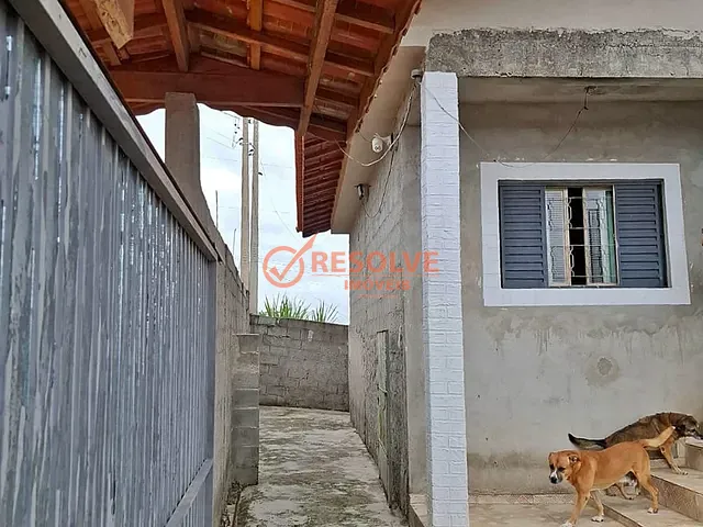 Casa com 930m² 2 quartos e 1 banheiro, à venda, no bairro Veraneio Irajá em Jacareí