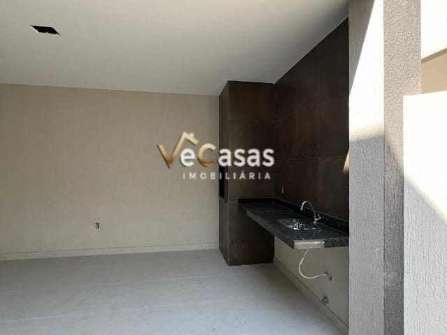 Casa com 145m² 3 quartos e 4 banheiros, à venda, no bairro Ouro Verde em Rio das Ostras