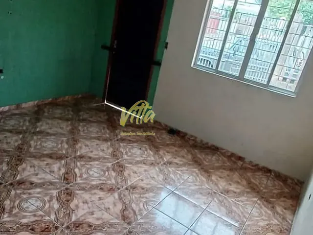 Casa 3 quartos e 1 banheiro, à venda, no bairro Tatuquara em Curitiba