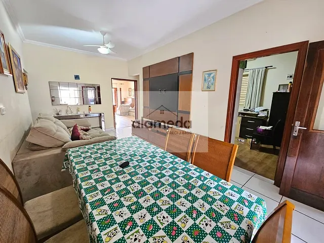 Casa 3 quartos e 2 banheiros, à venda, no bairro CENTRO em Jacarezinho