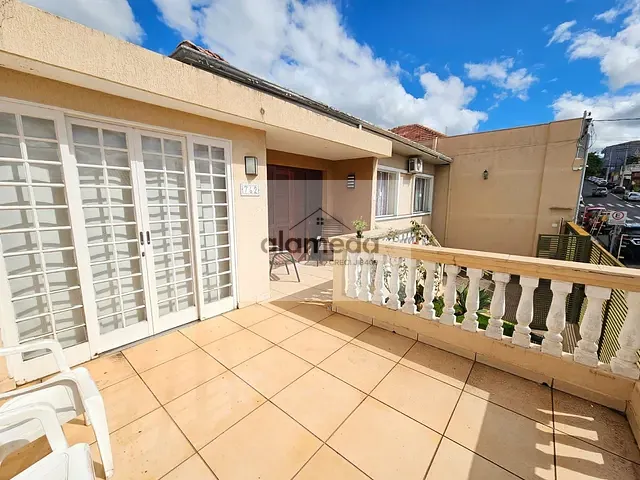 Casa 3 quartos e 2 banheiros, à venda, no bairro CENTRO em Jacarezinho