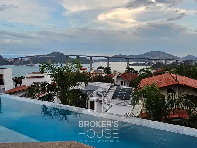 Casa com 980m² 4 quartos e 7 banheiros, à venda, no bairro Ilha do Boi em Vitória