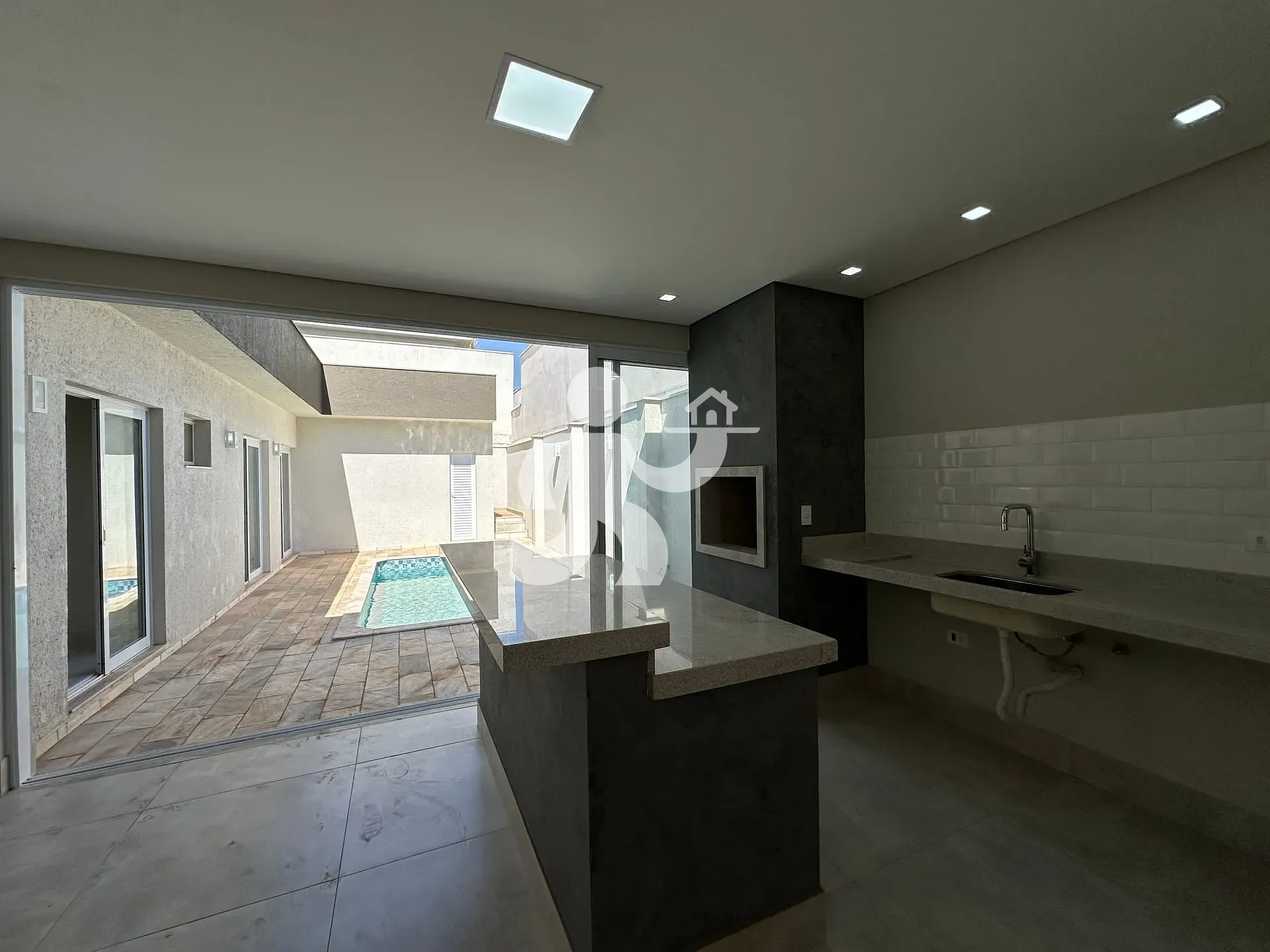 Casa, 3 quartos, 160 m² - Foto 3