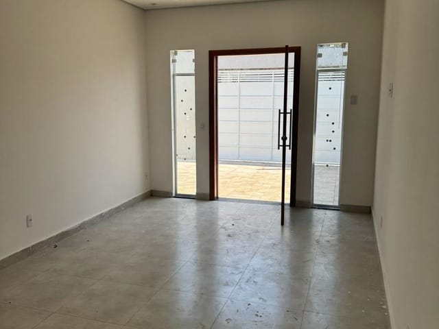 Casa 3 quartos e 1 banheiro, à venda, no bairro Jardim Quaresmeira em Suzano