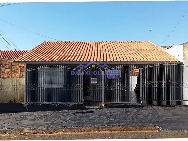 Casa 3 quartos e 2 banheiros, para alugar, no bairro VOTORANTIM em Cambará
