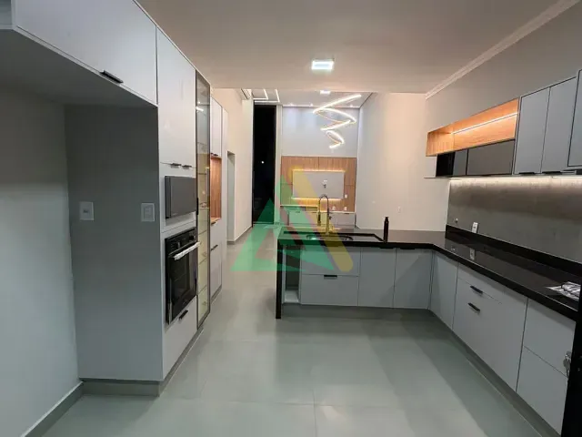 Casa 3 quartos e 2 banheiros, à venda, no bairro Jardim Santa Mônica I em Mogi Guaçu