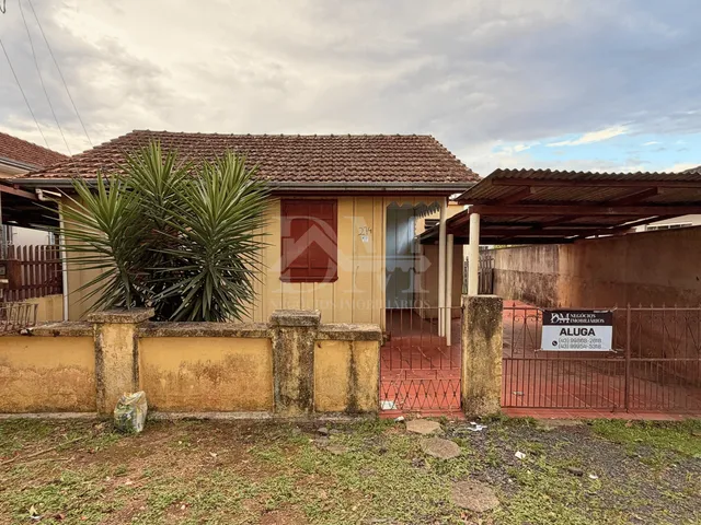 Casa 2 quartos e 1 banheiro, para alugar, no bairro Centro em Jaguariaíva