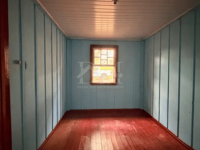 Casa 2 quartos e 1 banheiro, para alugar, no bairro Centro em Jaguariaíva