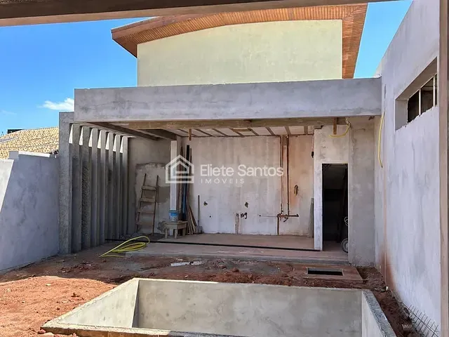 Casa 3 quartos e 3 banheiros, à venda, no bairro Jardim Dona Maria Azenha em Nova Odessa