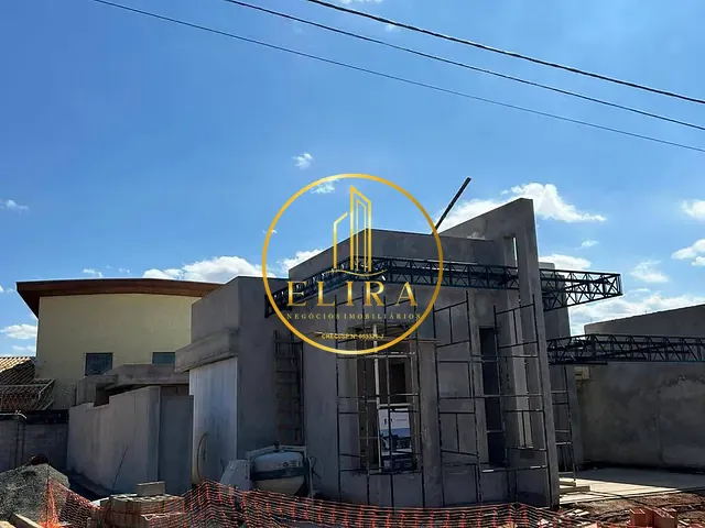 Casa 3 quartos e 3 banheiros, à venda, no bairro Jardim Dona Maria Azenha em Nova Odessa