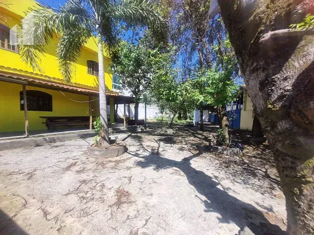 Casa 3 quartos e 1 banheiro, para alugar, no bairro Parque Horizonte em Nova Iguaçu