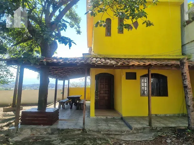 Casa 3 quartos e 1 banheiro, para alugar, no bairro Parque Horizonte em Nova Iguaçu