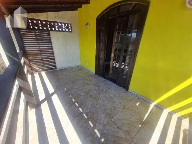 Casa 3 quartos e 1 banheiro, para alugar, no bairro Parque Horizonte em Nova Iguaçu