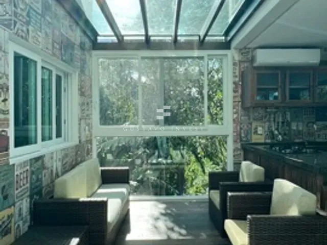 Casa 3 quartos e 5 banheiros, à venda, no bairro Centro I em Brusque