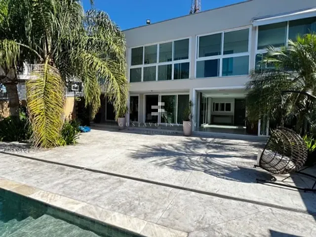 Casa 3 quartos e 5 banheiros, à venda, no bairro Centro I em Brusque