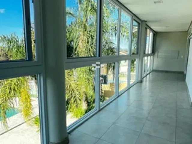 Casa 3 quartos e 5 banheiros, à venda, no bairro Centro I em Brusque