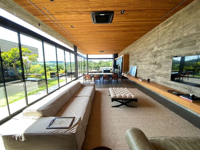 Casa com 2086m² 4 quartos e 5 banheiros, à venda, no bairro Esperança em Londrina