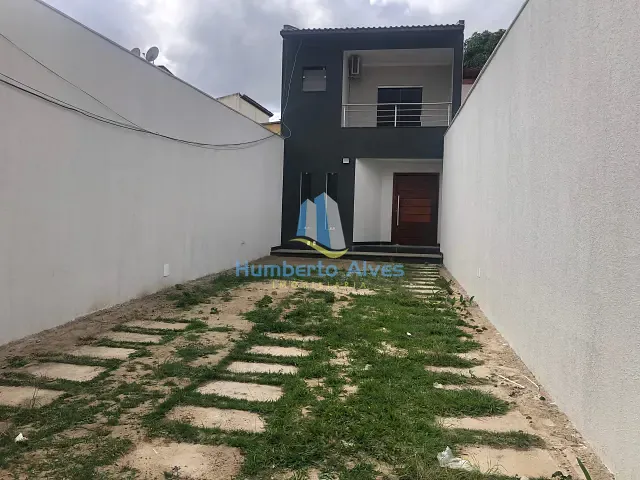 Casa com 215m² 3 quartos e 2 banheiros, à venda, no bairro Alto Maron em Vitória da Conquista